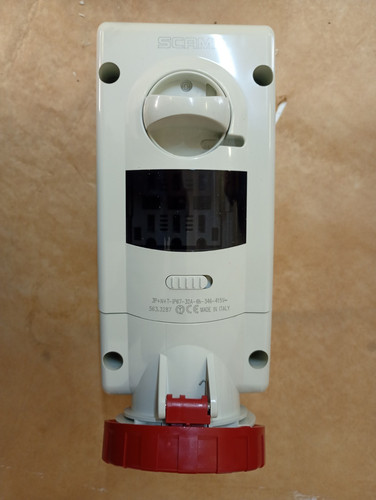 Presa scame 380 volt n - , 3p+n+t
